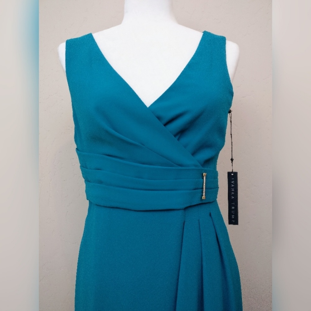 Ivanka Trump | NWT Emerald Knee Length Dress